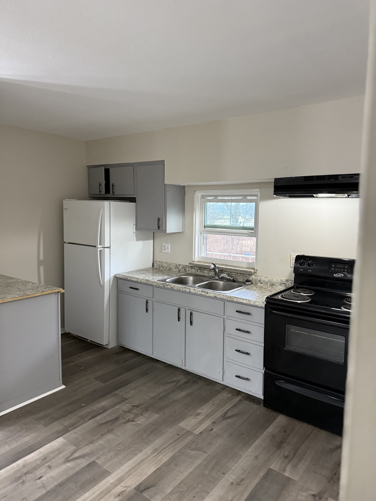 1 Bedroom at 305 N. Robinson Circle