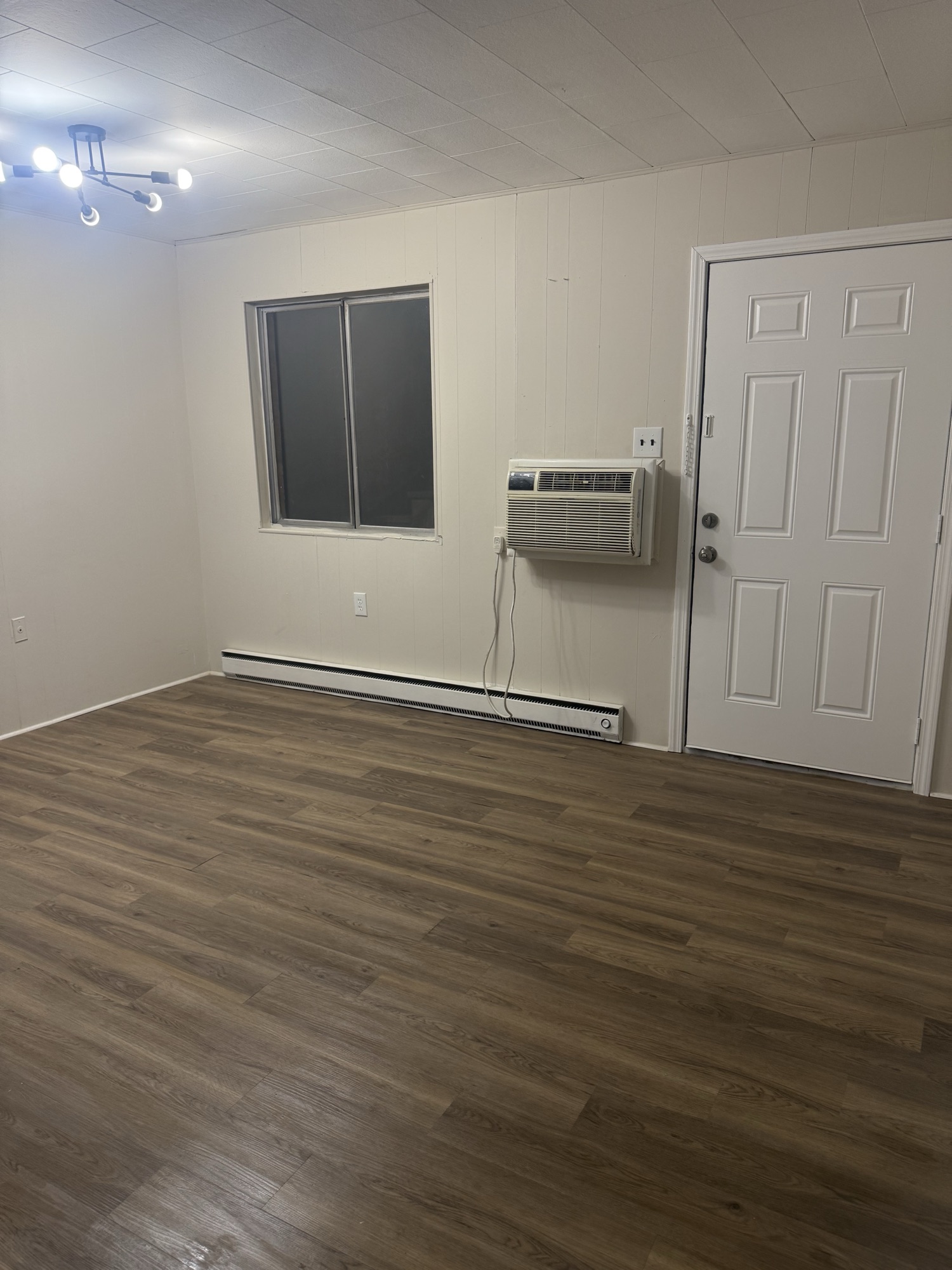 1 Bedroom at 313 E. Mill St