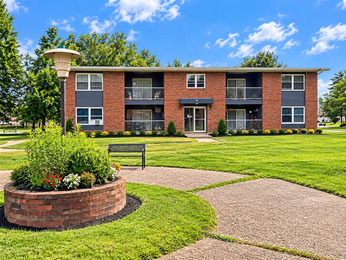 Carbondale Luxury Living apartment property exterior