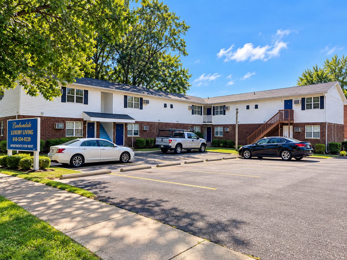 Carbondale Luxury Living apartment property exterior 6